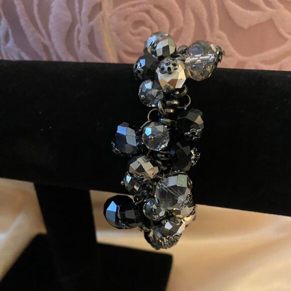 Gunmetal Gray Metallic Crystal Stretch Bracelet - Picture 6 of 6